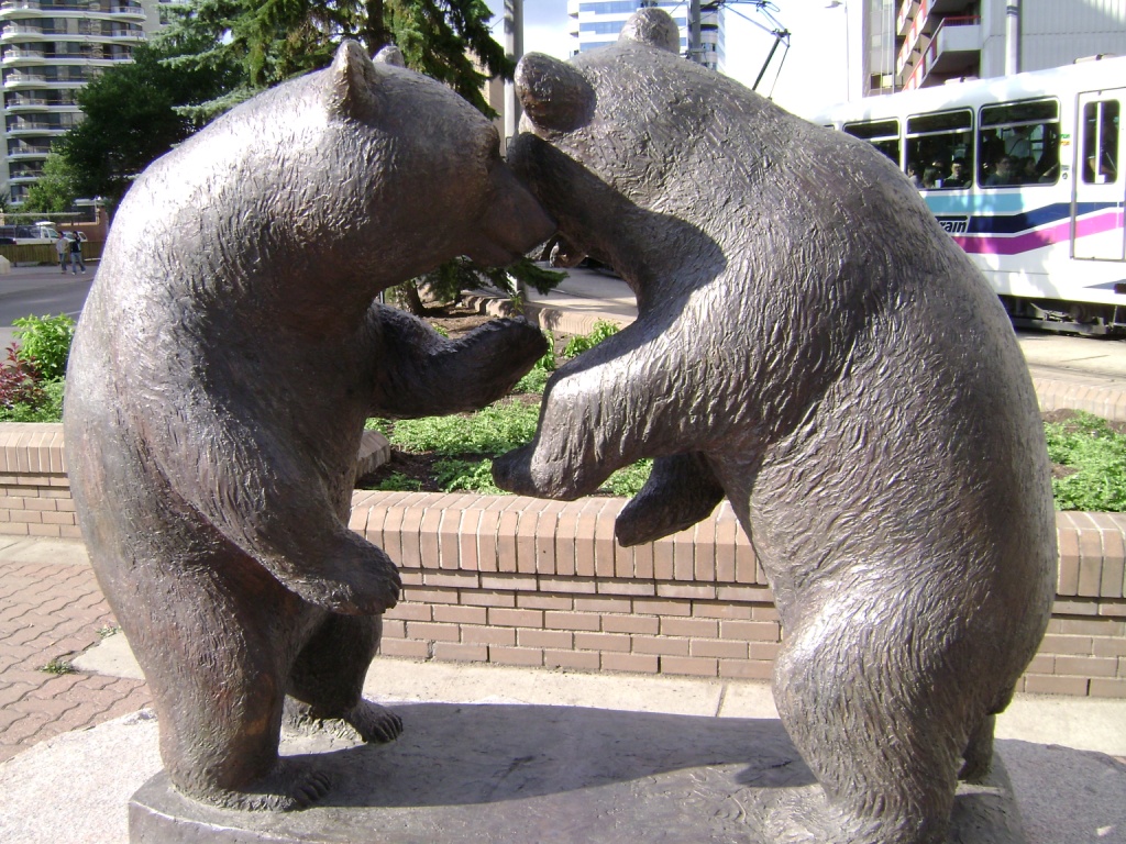 bears-playing-statue.jpg